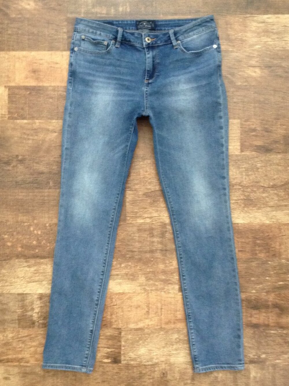 ⭐LUCKY BRAND “LOLITA” SKINNY DENIM JEANS in Medium Wash, size 12⭐